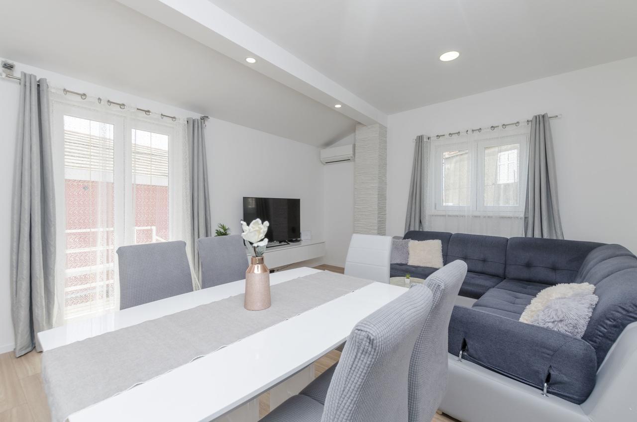 Apartments Dasa Primošten Eksteriør billede