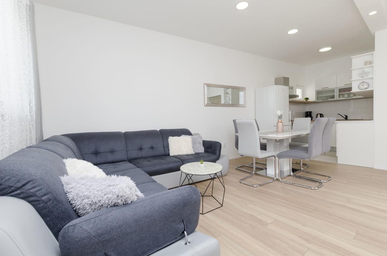 Apartments Dasa Primošten Eksteriør billede